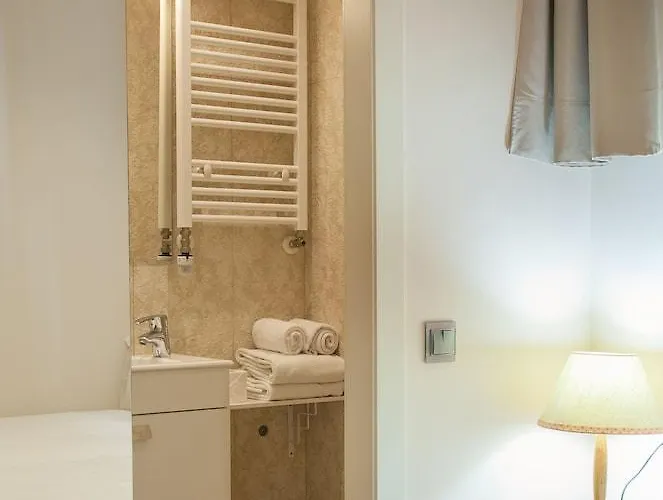 هوستال إكسيلنس برشلونة